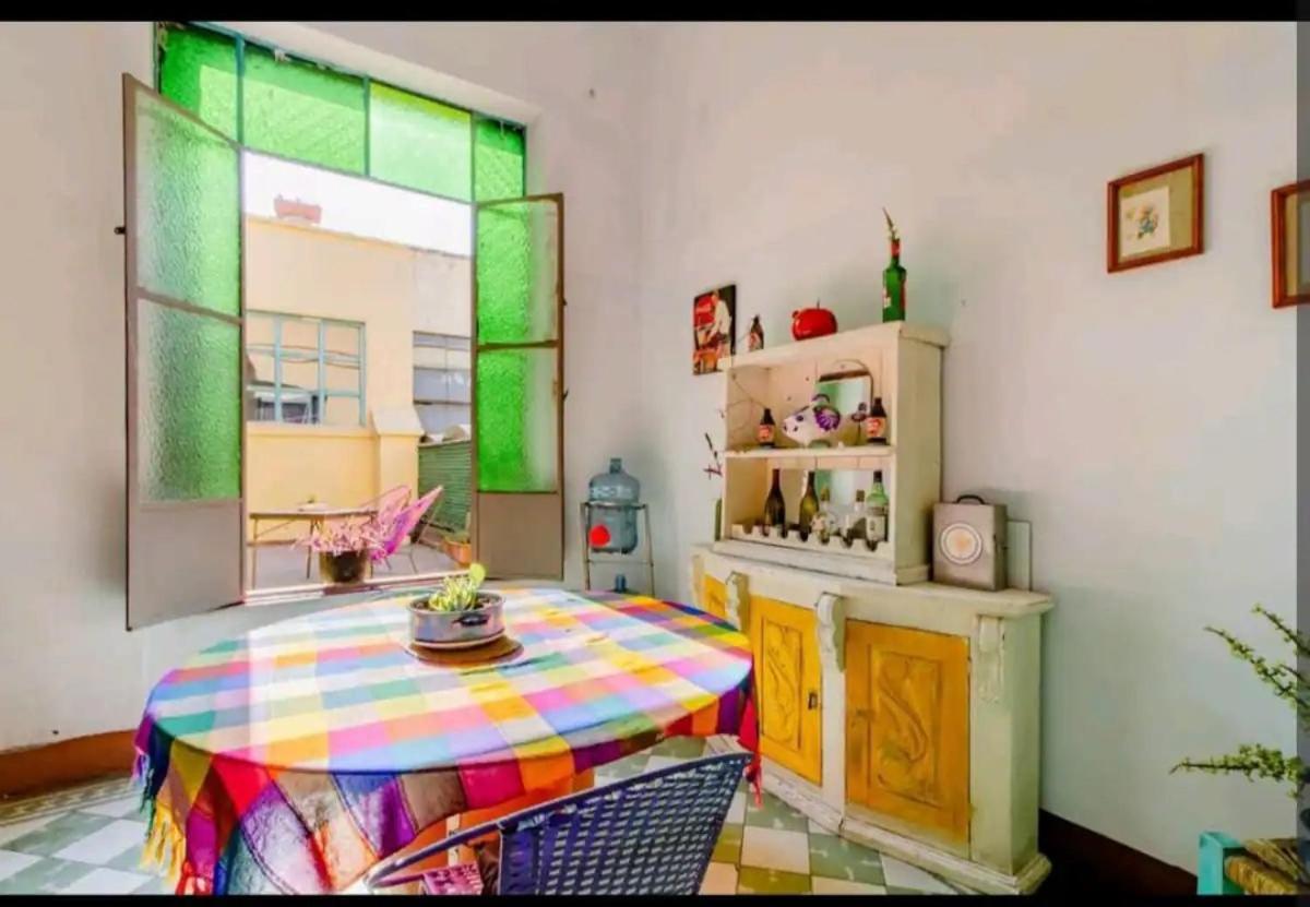 1 Guadalajara Corazon Del Centro Historico Hospedate En Una Casa Antigua En Una Habitacion Sencilla Con Areas Comunes Y Banos Compartidas ภายนอก รูปภาพ